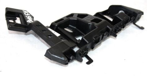 Opel Astra K Ön Sağ Tampon Braketi Ayağı İthal 39086896