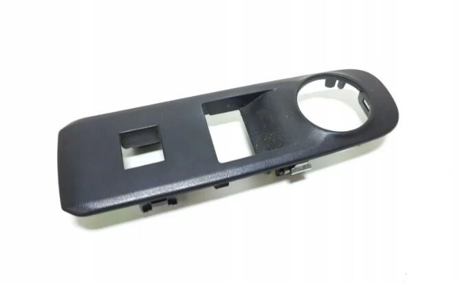 Opel Combo E Ön Sol Cam Düğme Çerçevesi Orjinal Psa Marka 98208816ZD