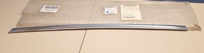 Opel Astra J Arka Sağ Kapı Üst Krom Nikelajı Orjinal Psa Marka 13264888