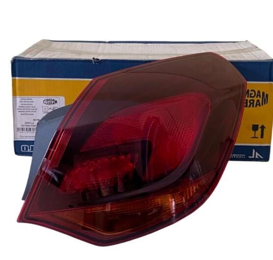 Opel Astra J Sağ Stop Yolcu Tarafı Koyu Renkli MAGNETTİ MARELLİ 1222208 - 714021651803