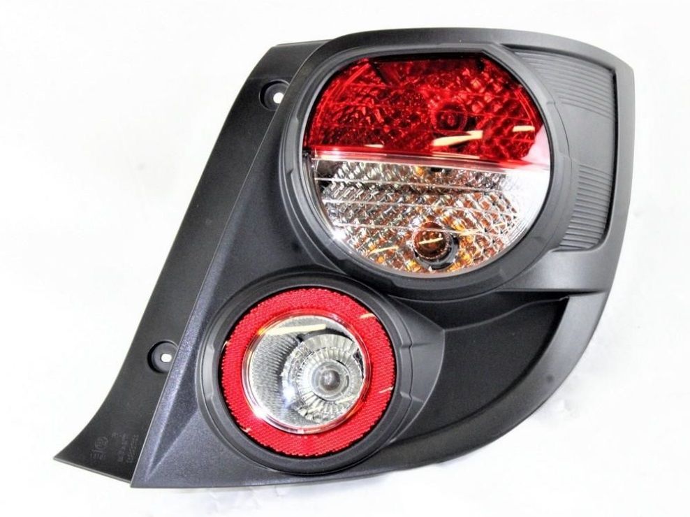 Chevrolet Yeni Aveo Hb Kasa Sağ Arka Stop Lambası Yan Sanayi 96830986
