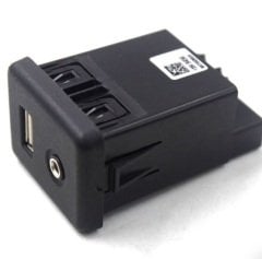 Opel Astra K Usb Ve Aux Giriş Soketi Orjinal Gm Marka 13599456