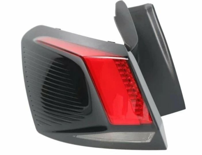 Peugeot 3008 (2018 Sonrası) Sol Stop Lambası Orjinal Psa Marka 9810477180
