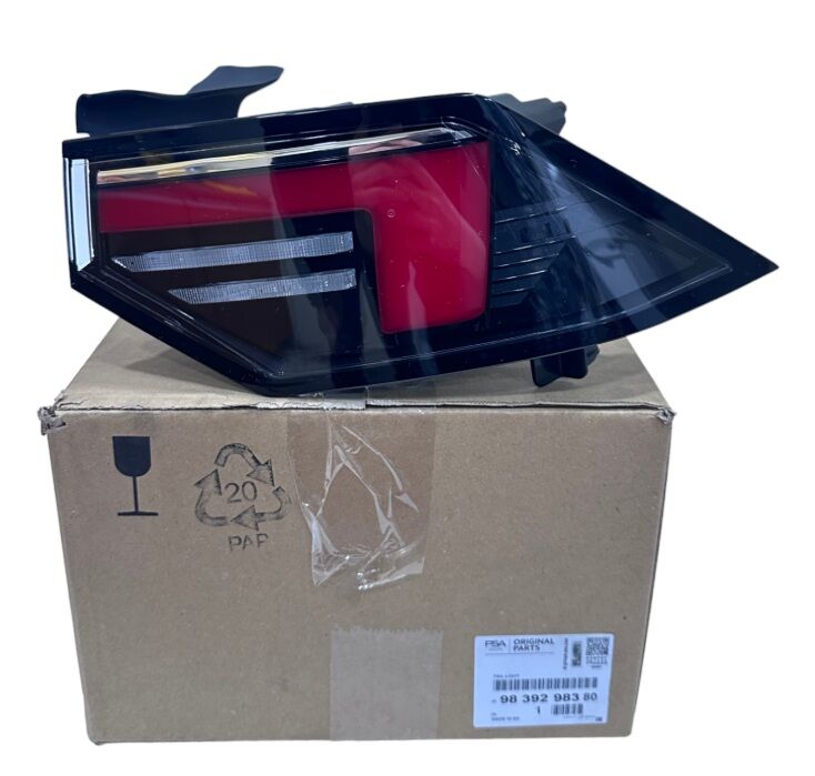 Opel Astra L Sağ Dış Stop Lambası Ledli Orjinal Psa Marka 9839298380